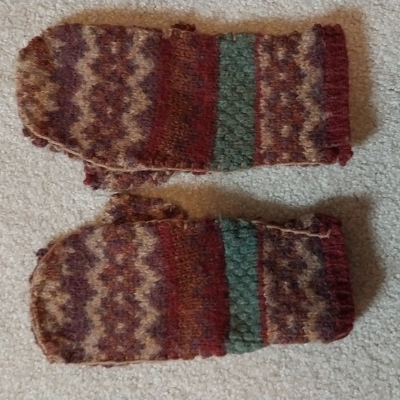 Handmade wool mittens - Picture 3 of 5